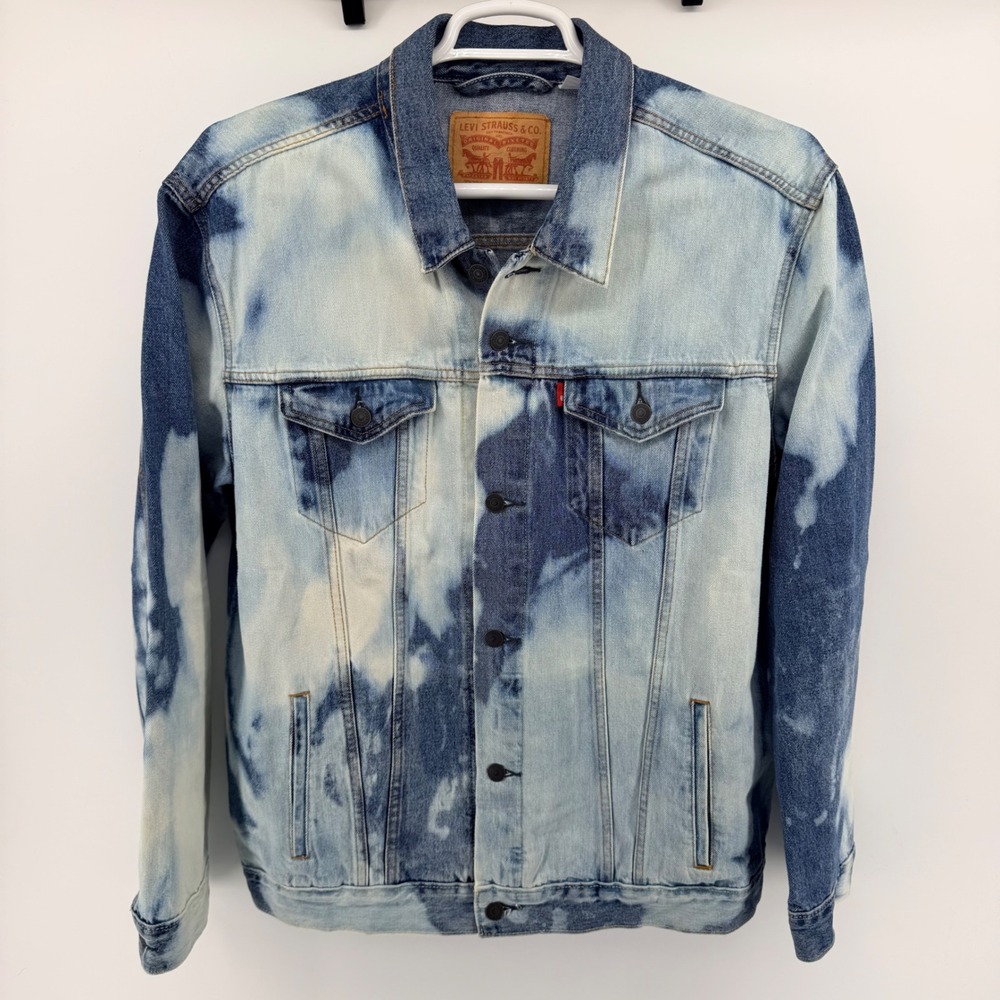 Levis 72334 Trucker Jacket Bleach Wash NVR ALN Graphic Denim XXL Blue Pink 2016 - Picture 2 of 8